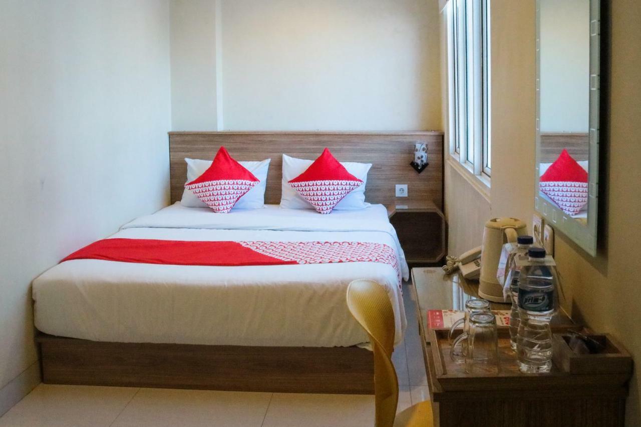 Oyo 984 Maleo Guest House Ambon Exterior foto